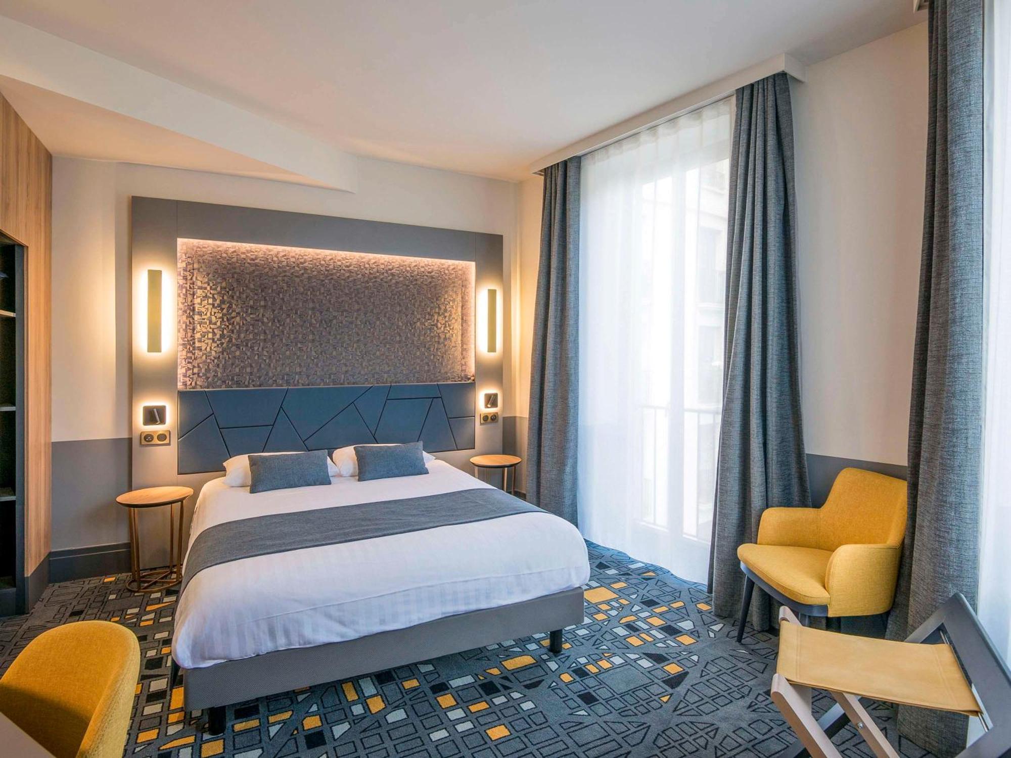 Hotel Mercure Rodez Cathedrale Bagian luar foto