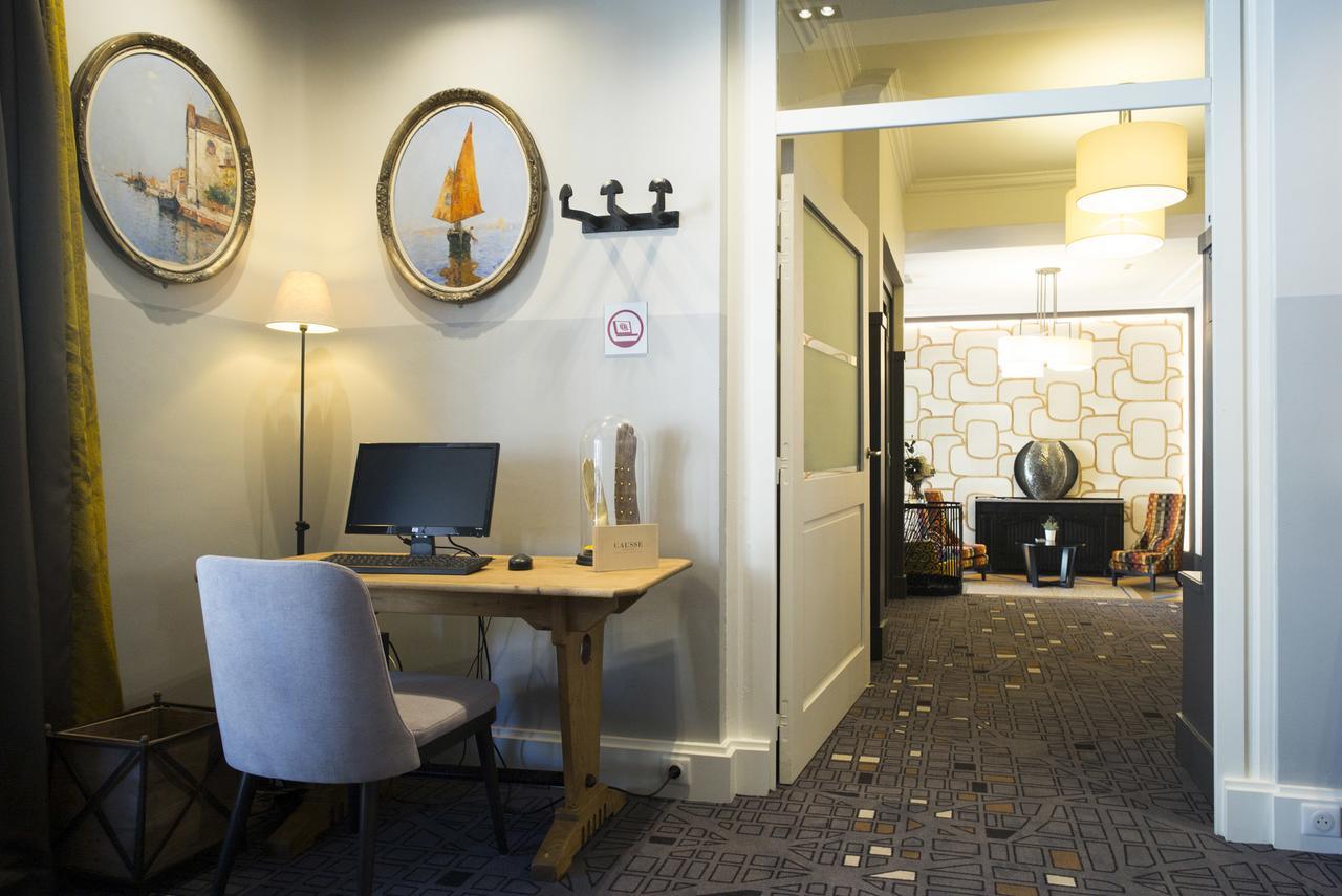 Hotel Mercure Rodez Cathedrale Bagian luar foto